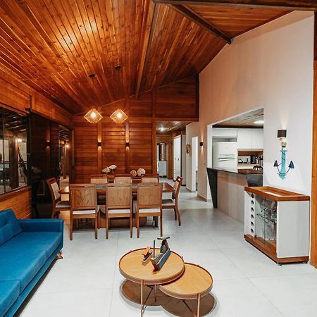 Casadecastelhanos, Quadra Do Mar De Castelhanos, 4 Suites Com Ar, Churrasqueira, Piscina, Hidromassagem, Cozinha Integrada Gourmet Ideal Para Familia E Amigos أنشيتا المظهر الخارجي الصورة