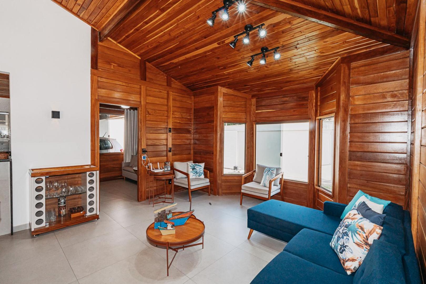 Casadecastelhanos, Quadra Do Mar De Castelhanos, 4 Suites Com Ar, Churrasqueira, Piscina, Hidromassagem, Cozinha Integrada Gourmet Ideal Para Familia E Amigos أنشيتا المظهر الخارجي الصورة