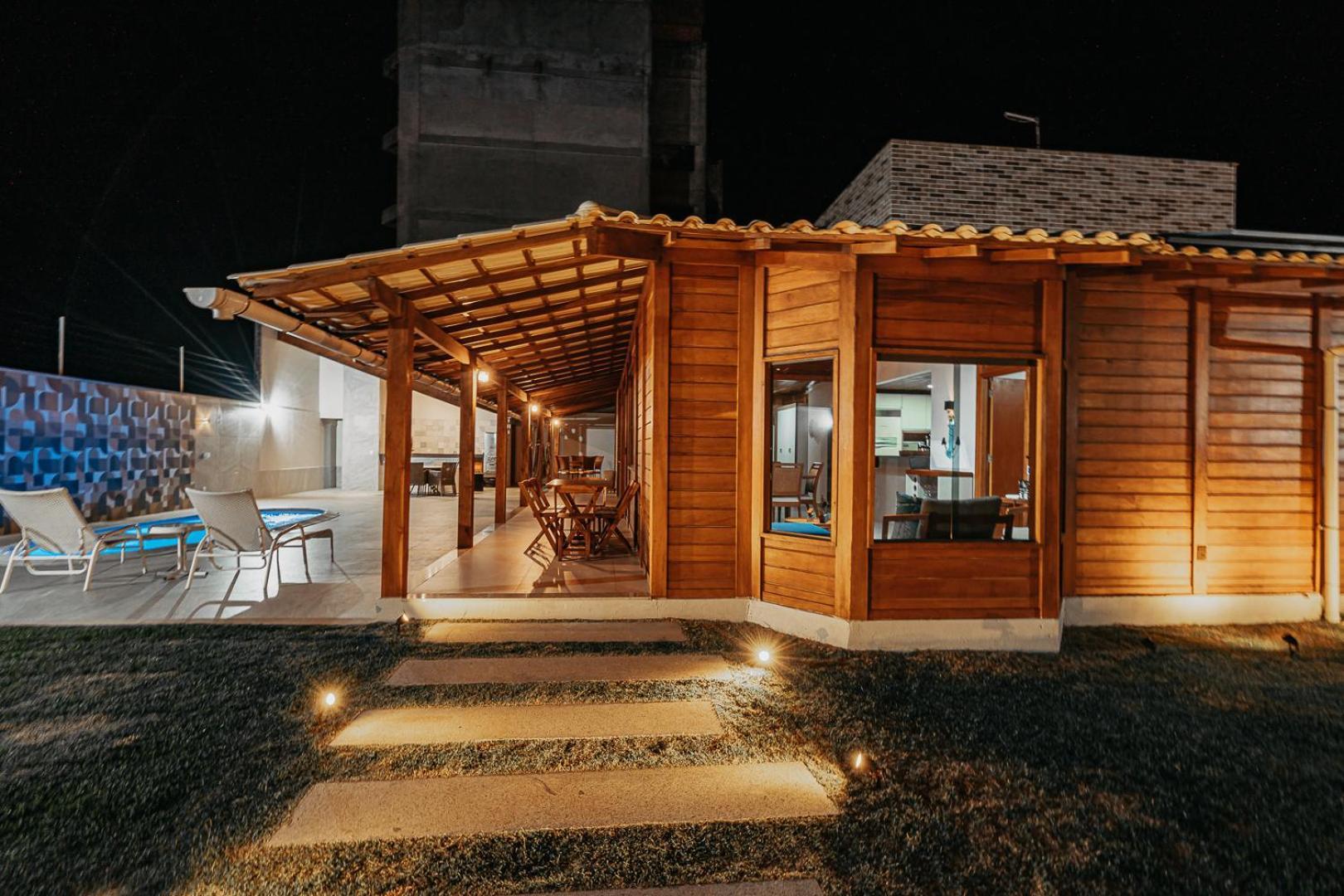 Casadecastelhanos, Quadra Do Mar De Castelhanos, 4 Suites Com Ar, Churrasqueira, Piscina, Hidromassagem, Cozinha Integrada Gourmet Ideal Para Familia E Amigos أنشيتا المظهر الخارجي الصورة
