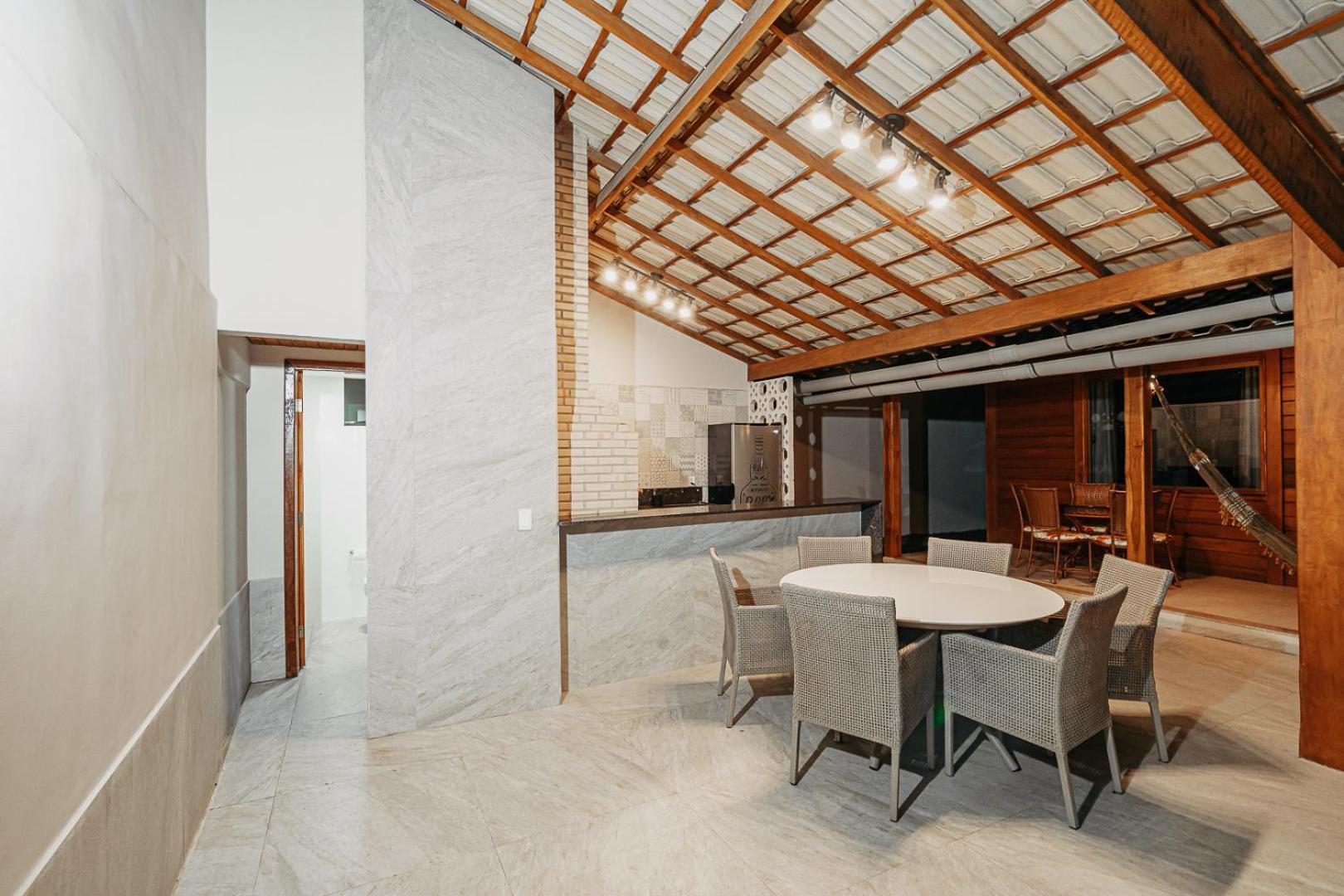 Casadecastelhanos, Quadra Do Mar De Castelhanos, 4 Suites Com Ar, Churrasqueira, Piscina, Hidromassagem, Cozinha Integrada Gourmet Ideal Para Familia E Amigos أنشيتا المظهر الخارجي الصورة