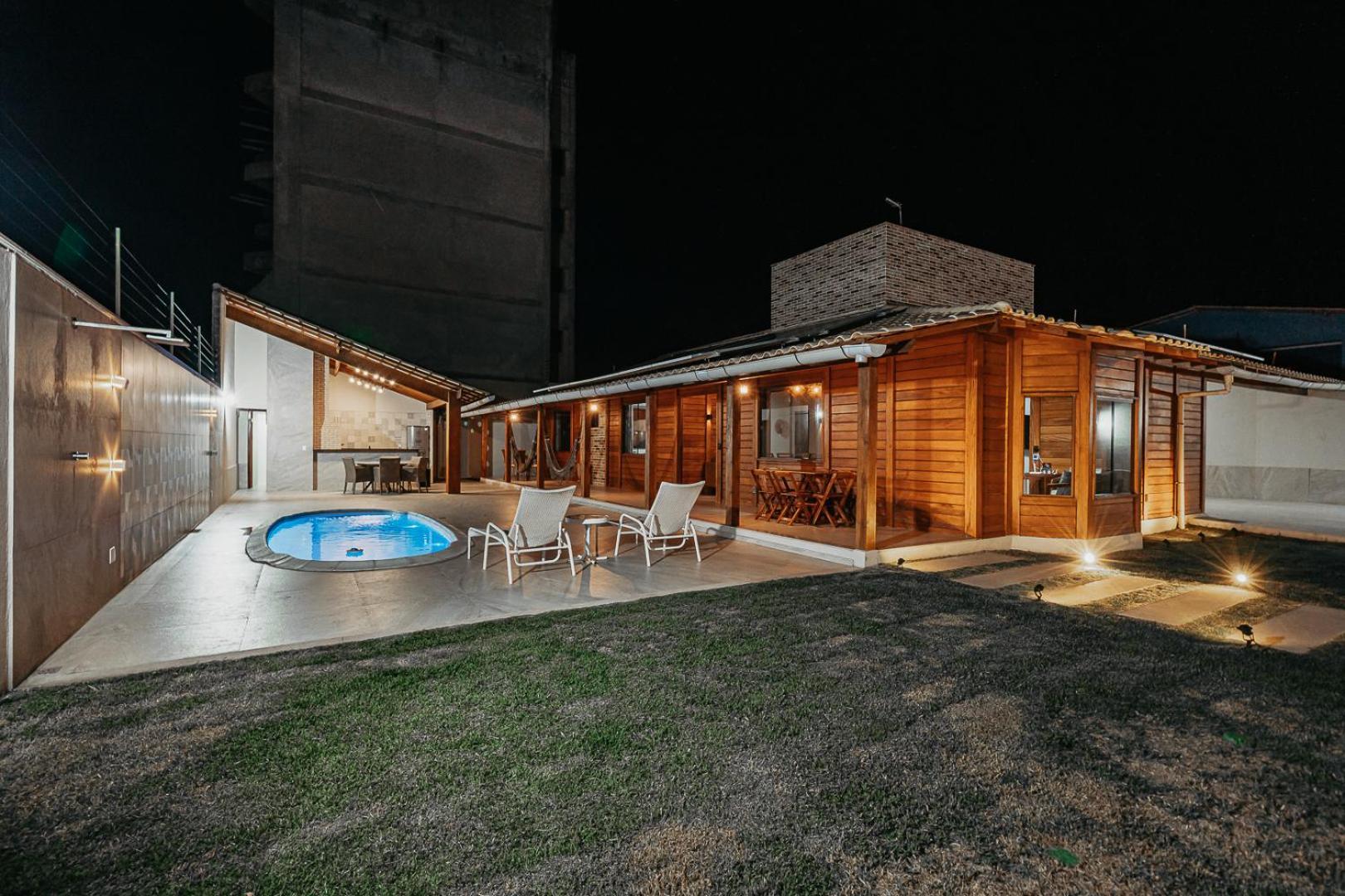 Casadecastelhanos, Quadra Do Mar De Castelhanos, 4 Suites Com Ar, Churrasqueira, Piscina, Hidromassagem, Cozinha Integrada Gourmet Ideal Para Familia E Amigos أنشيتا المظهر الخارجي الصورة
