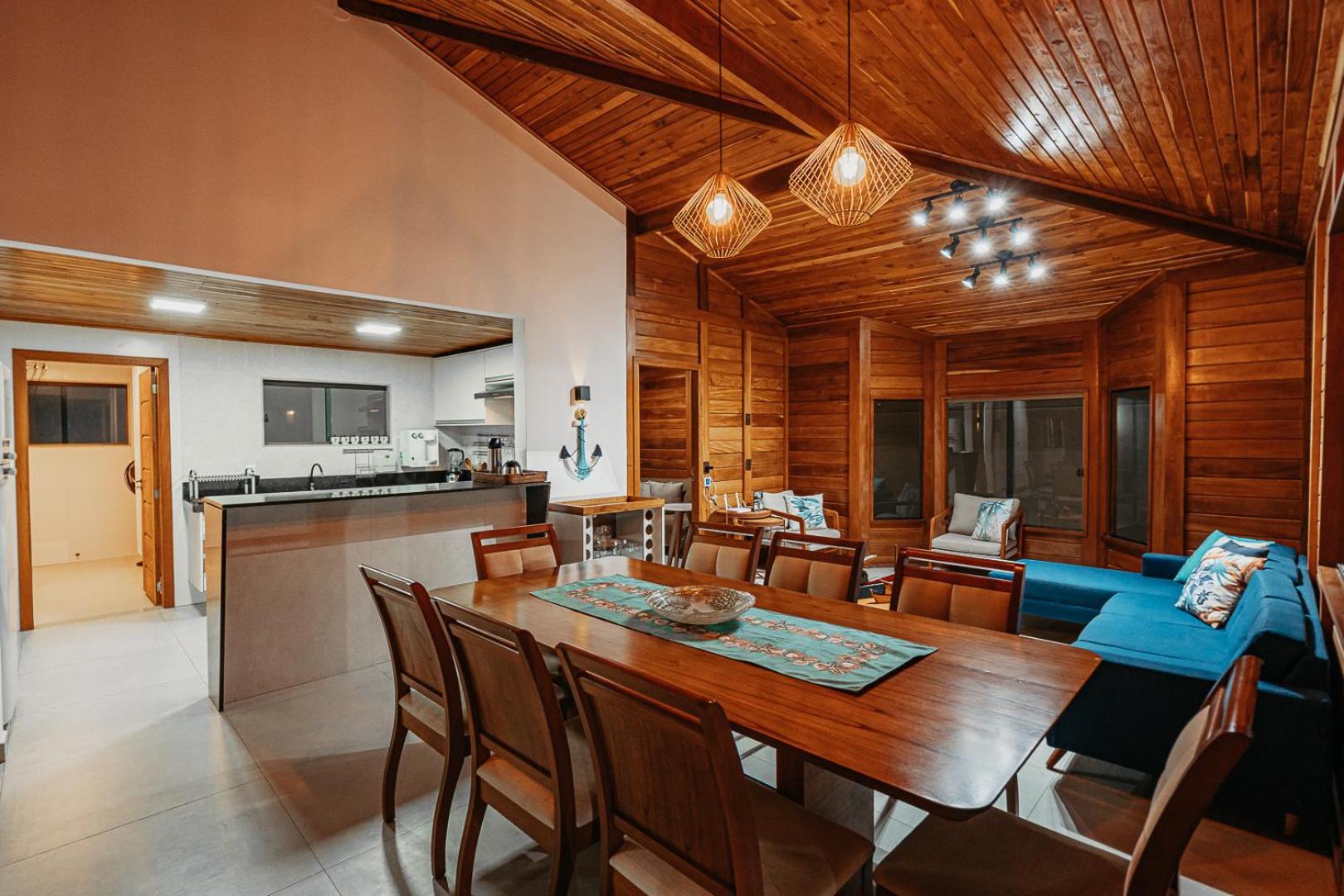 Casadecastelhanos, Quadra Do Mar De Castelhanos, 4 Suites Com Ar, Churrasqueira, Piscina, Hidromassagem, Cozinha Integrada Gourmet Ideal Para Familia E Amigos أنشيتا المظهر الخارجي الصورة