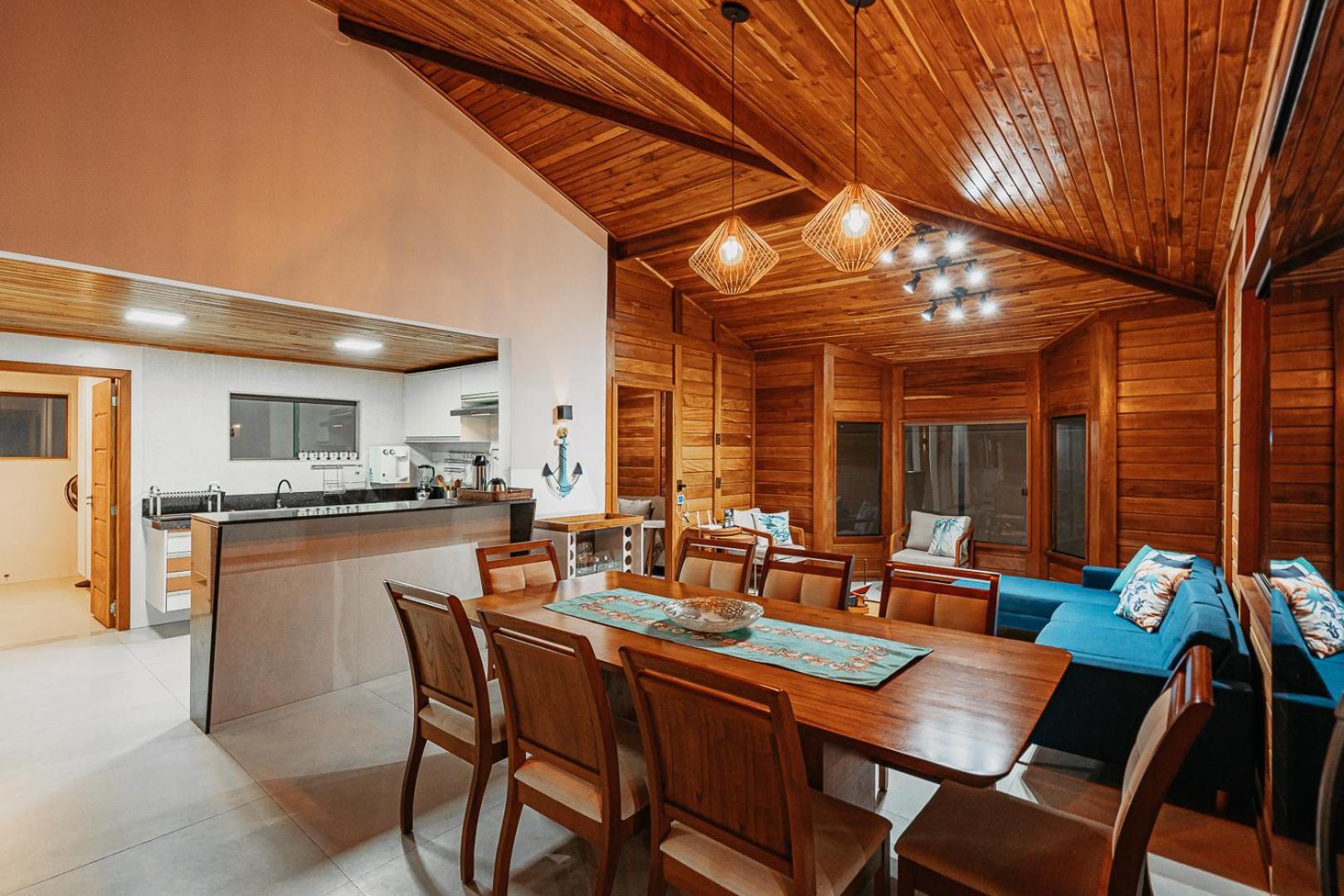 Casadecastelhanos, Quadra Do Mar De Castelhanos, 4 Suites Com Ar, Churrasqueira, Piscina, Hidromassagem, Cozinha Integrada Gourmet Ideal Para Familia E Amigos أنشيتا المظهر الخارجي الصورة