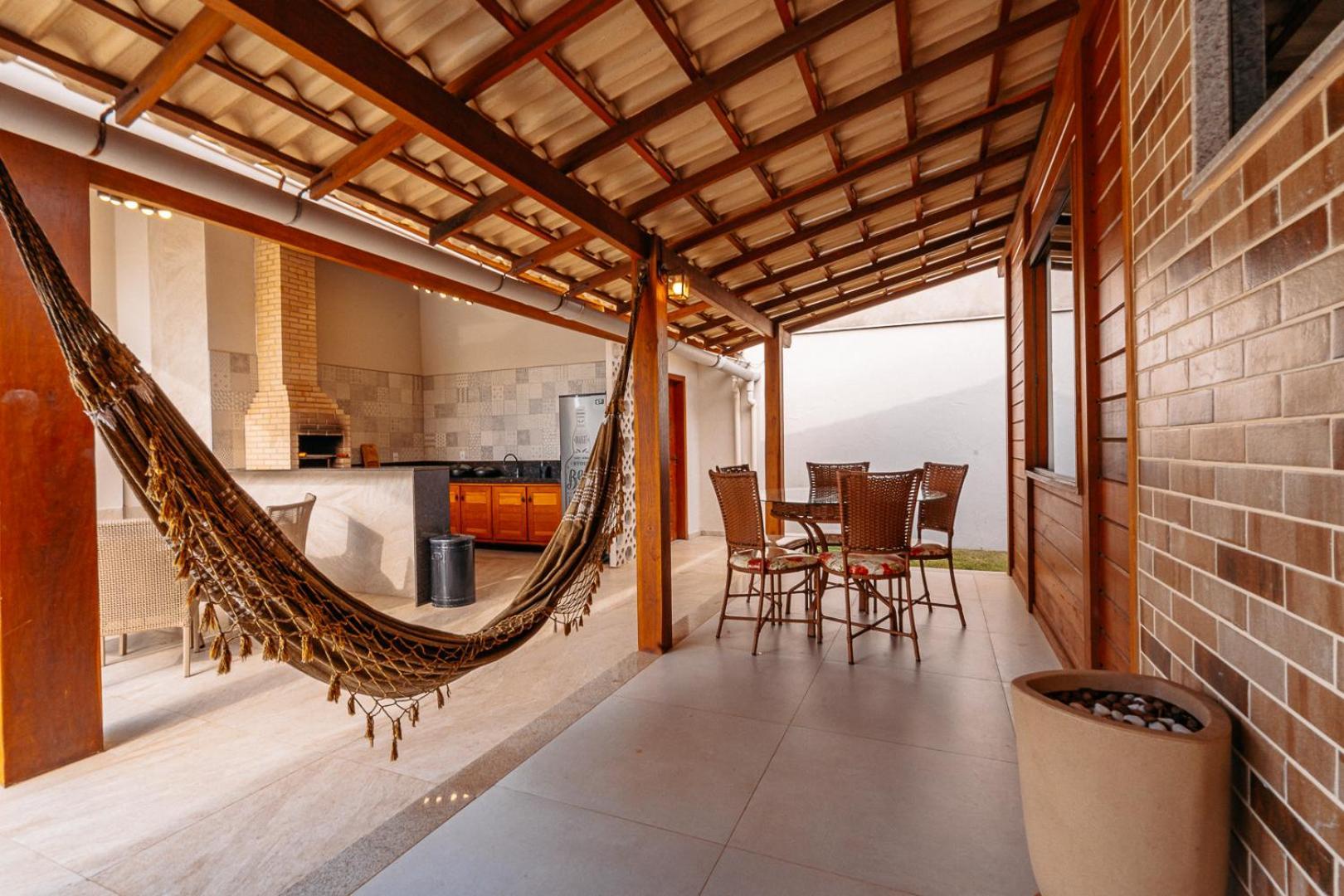 Casadecastelhanos, Quadra Do Mar De Castelhanos, 4 Suites Com Ar, Churrasqueira, Piscina, Hidromassagem, Cozinha Integrada Gourmet Ideal Para Familia E Amigos أنشيتا المظهر الخارجي الصورة