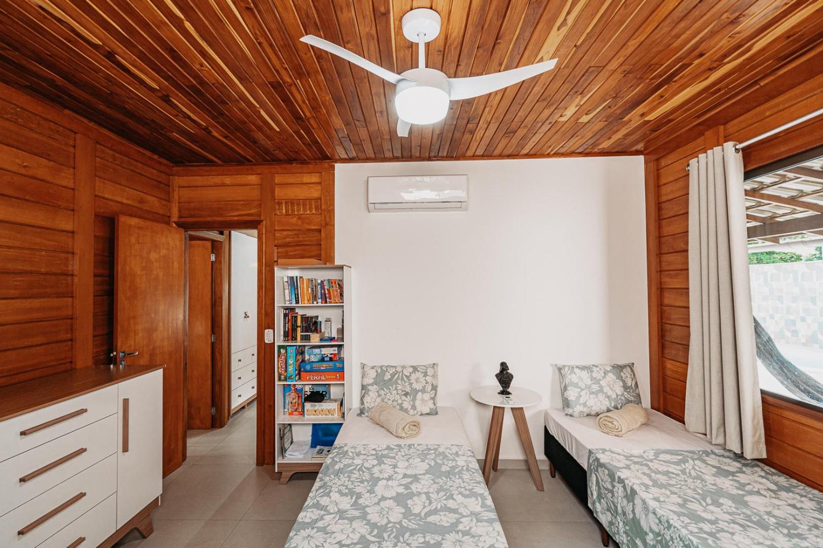 Casadecastelhanos, Quadra Do Mar De Castelhanos, 4 Suites Com Ar, Churrasqueira, Piscina, Hidromassagem, Cozinha Integrada Gourmet Ideal Para Familia E Amigos أنشيتا المظهر الخارجي الصورة