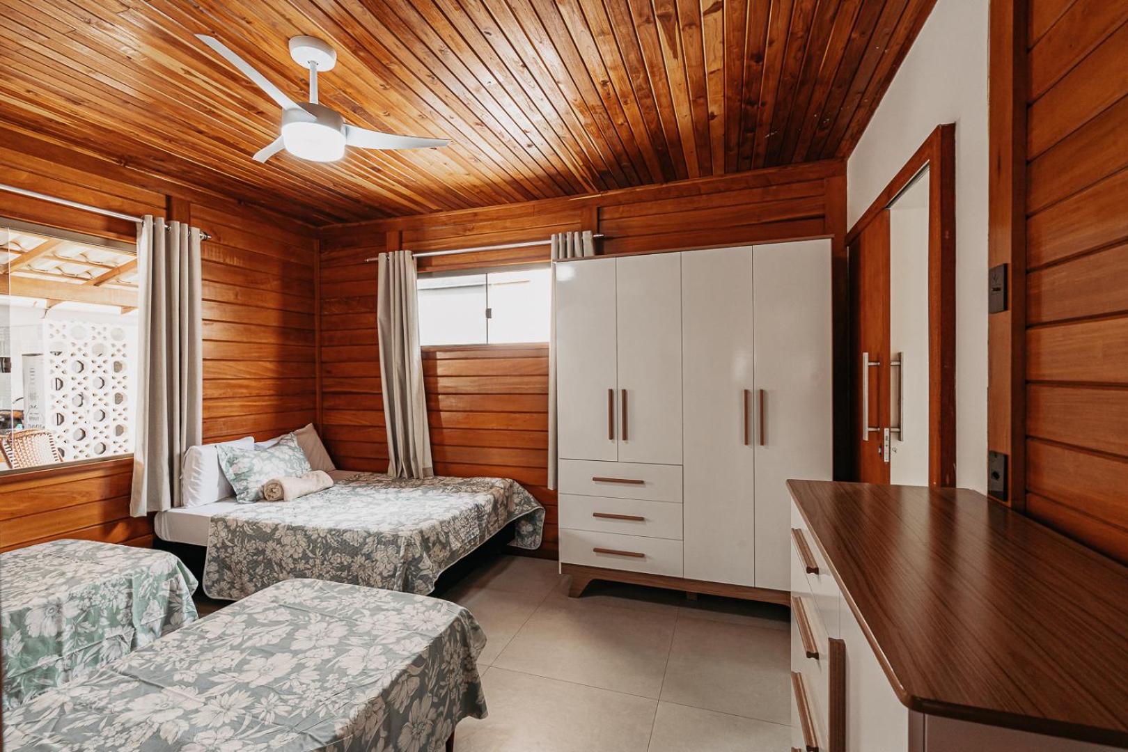Casadecastelhanos, Quadra Do Mar De Castelhanos, 4 Suites Com Ar, Churrasqueira, Piscina, Hidromassagem, Cozinha Integrada Gourmet Ideal Para Familia E Amigos أنشيتا المظهر الخارجي الصورة