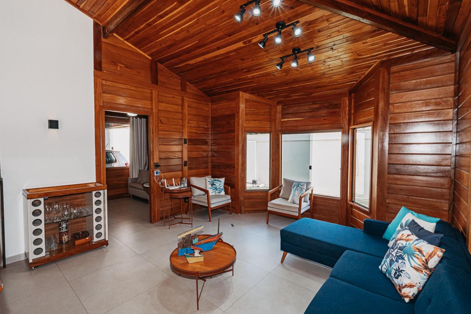 Casadecastelhanos, Quadra Do Mar De Castelhanos, 4 Suites Com Ar, Churrasqueira, Piscina, Hidromassagem, Cozinha Integrada Gourmet Ideal Para Familia E Amigos أنشيتا المظهر الخارجي الصورة